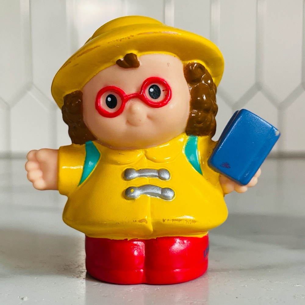 ❌❌Sold❌❌Fisher Price Little People School Girl Figure - Maggie